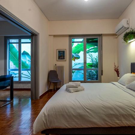 Tranquility Downtown Athens Apartment Bagian luar foto