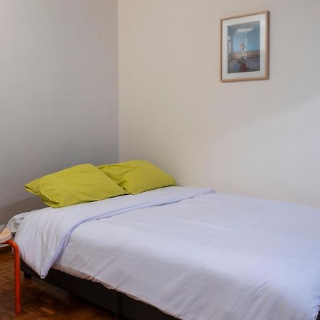 Tranquility Downtown Athens Apartment Bagian luar foto