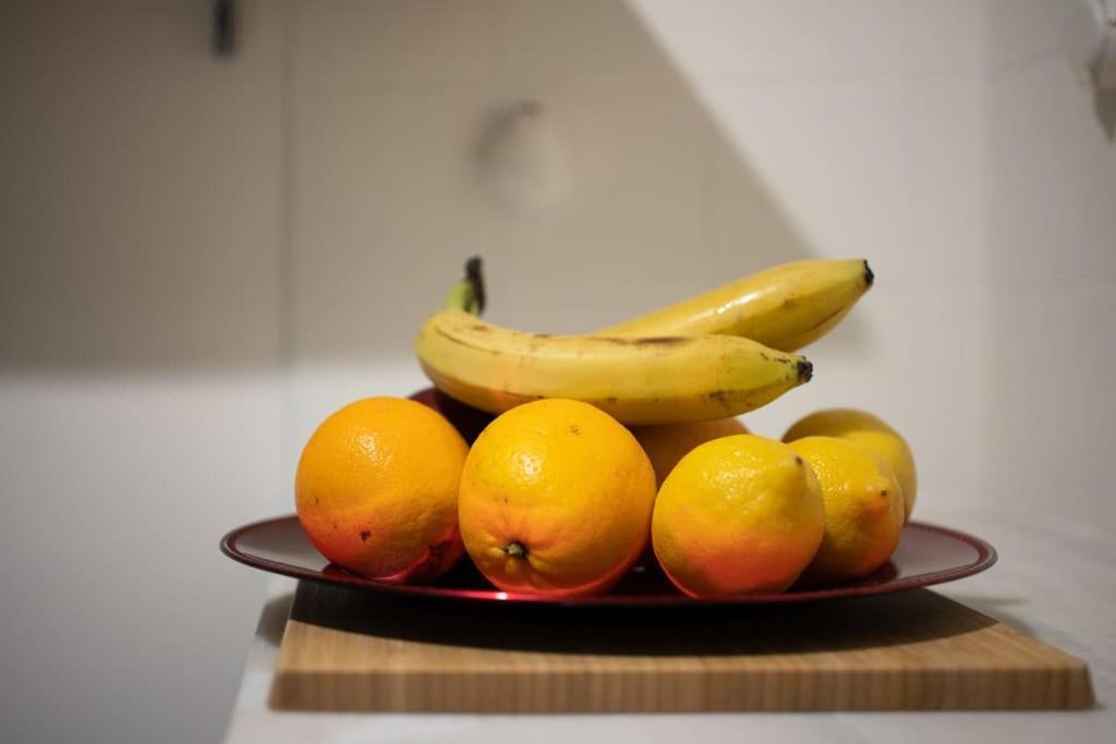 Tranquility Downtown Athens Apartment Bagian luar foto