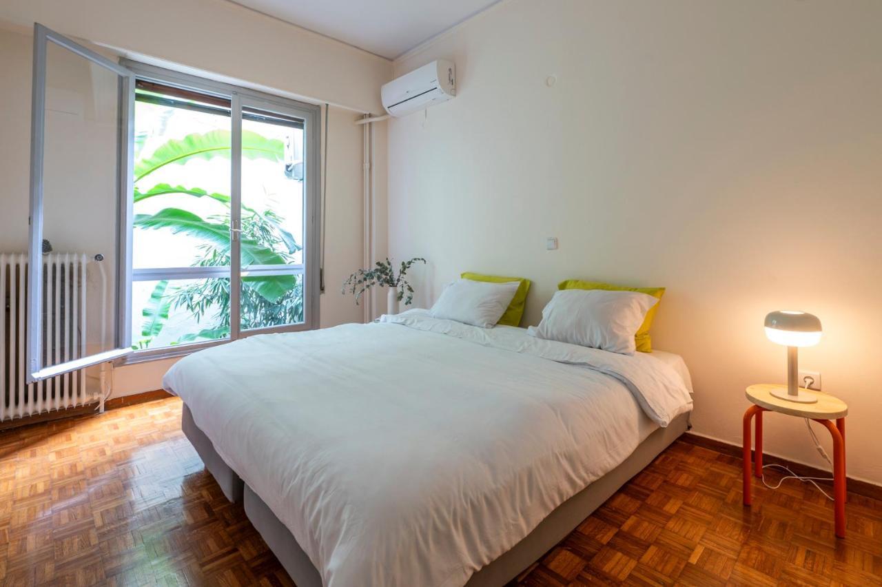 Tranquility Downtown Athens Apartment Bagian luar foto